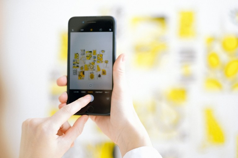 Taller “Com millorar les fotografies que fem amb el mòbil”