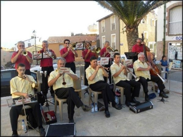 Sardanes amb la Cobla Principal del Rosselló