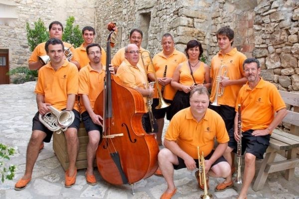 Sardanes amb la Cobla Contemporania