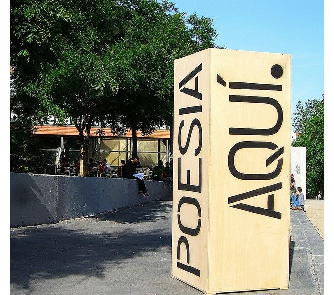 Celebració del Dia Internacional de la Poesia. Recital del Poema El cant dels mesos de Víctor Català