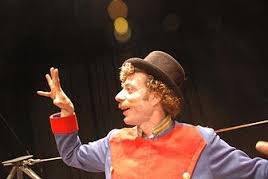 Espectacle de circ: "Mesieu" Moustache, de la Cia. Pessic de Circ