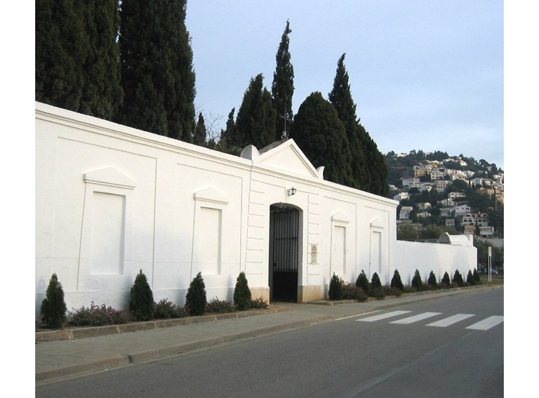 Visita guiada al cementiri, a càrrec de Josep Maria Barris