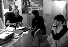 Els autors del llibre, durant els preparatoris