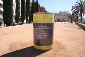 Nou contenidor oli plaça Catalunya