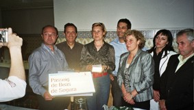 Un moment de l'entrega de la placa