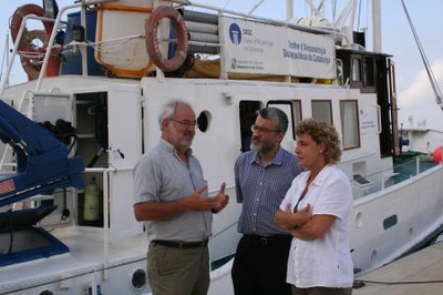 Visita al vaixell de recerca arqueològica subaquàtica Tethis amb el Sr. Miquel Sitjar, director territorial de Cultura i el Sr. Xavier Nieto, director del Centre d´Arqueologia Subaquàtica de Catalunya (CASC)