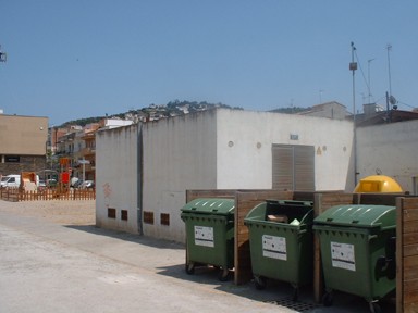 centre transformador i contenidors