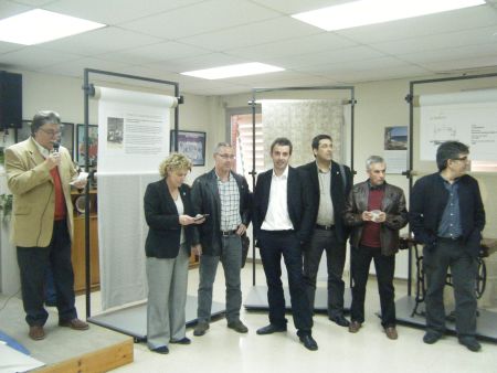 Exposició Transformacions cosides a màquina. Abril 2009 