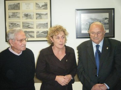 Homenatge del Casal d'avis al Sr. Joaquim Fontdecaba amb motiu del lliurament de la Medalla al Treball. 5 desembre de 2008.