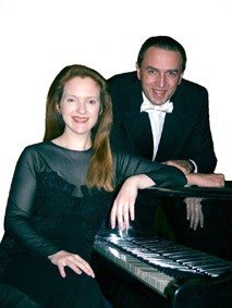 La volta la món a quatre mans