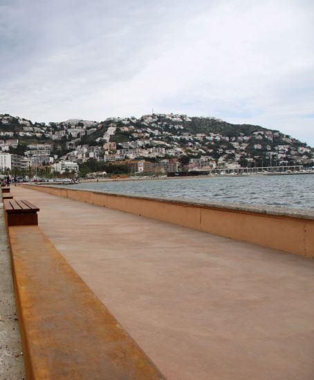 Millores aparcament av. de Rhode