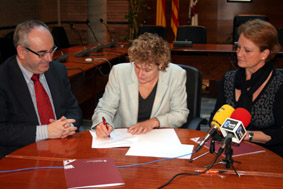 Signatura conveni Ajuntament, Dipsalut, Fundació 