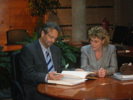 Visita a l'Ajuntament del Molt Honorable Sr. Ernest Benach, president del Parlament de Catalunya. 19 de novembre de 2008.