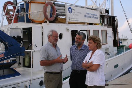 Visita al vaixell de recerca arqueològica subaquàtica Tethis amb el Sr. Miquel Sitjar, director territorial de Cultura i el Sr. Xavier Nieto, director del Centre d´Arqueologia Subaquàtica de Catalunya (CASC)