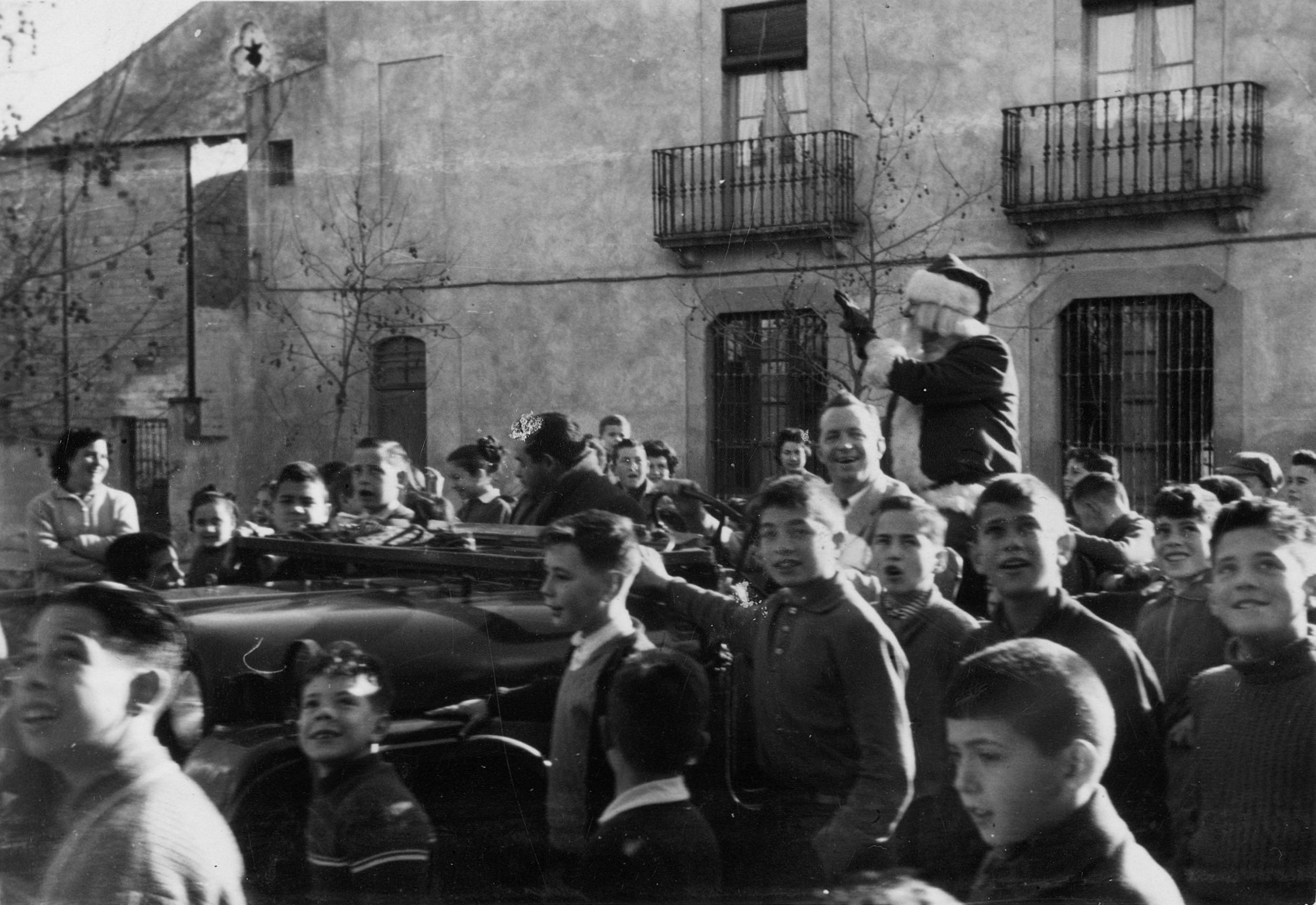 La rua del Pare Noel al seu pas per la riera Ginjolers