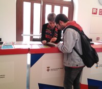 378 joves i 300 majors de 45 anys han participat a la Fira d’Ocupació Alt Empordà. TreballemGI.