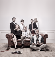 Aforament complet per a la representació de The party al Teatre Municipal de Roses