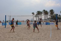 Arrenca una nova edició del Campionat Local "Vila de Roses" de vòlei platja, amb 22 equips participants