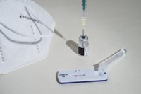 Com actuar en cas d'un positiu en el test d'antígens ràpid (TAR)