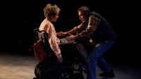 Cost de Vida, amb Julio Manrique i Anna Sahun, al Teatre Municipal de Roses el 2 de desembre 