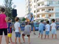 El passeig Marítim s'omple d'activitats gratuïtes per gaudir de l'estiu en família, a peu de platja