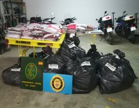 Intervinguts més de 800 articles falsificats que es venien al Mercat Cobert de Roses