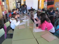 Circ, jocs en família, ciència i tecnologia, gestió d’emocions,... al programa "Aprenem Jugant" d’enguany