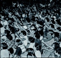 La mostra ‘50 anys del recital El Poble canta’ recupera el concert que va fer cantar Roses contra la repressió