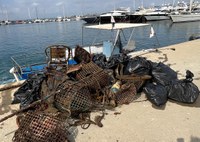 La neteja anual del fons marí de Port de Roses retira 280 kg de residus 