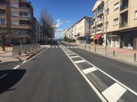 Les feines d’asfaltatge a Roses ja han renovat 14 carrers dels 35 previstos