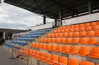 Roses adquireix prop de 1.000 seients nous per a les grades de l’Estadi Municipal i del Pavelló Poliesportiu