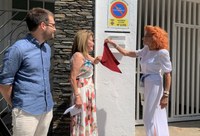Roses descobreix una placa a l’edifici on visqué Jaume Vicens Vives i el declararà fill adoptiu de la vila