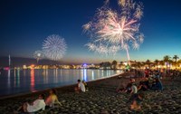 Roses incorpora sessions de DJ a la platja a la celebració de la revetlla de Sant Joan