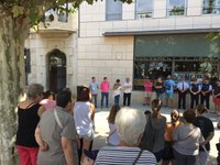 Roses ret homenatge a les víctimes dels atemptats de Barcelona i Cambrils