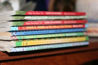 Roses subvenciona la compra de llibres de més de 2.000 alumnes rosincs