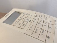 S’inicien les trucades del dispositiu telefònic de seguiment i suport a la gent gran de Roses 