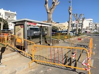 Trasllat de la parada i marquesina del servei de bus interurbà